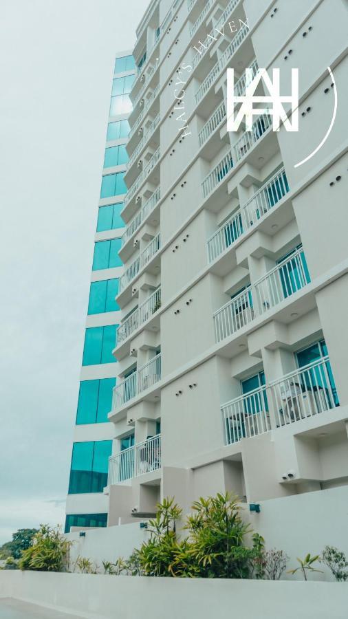 Halcy'S Haven, Studio Condo At The Heart Of Davao Exterior photo